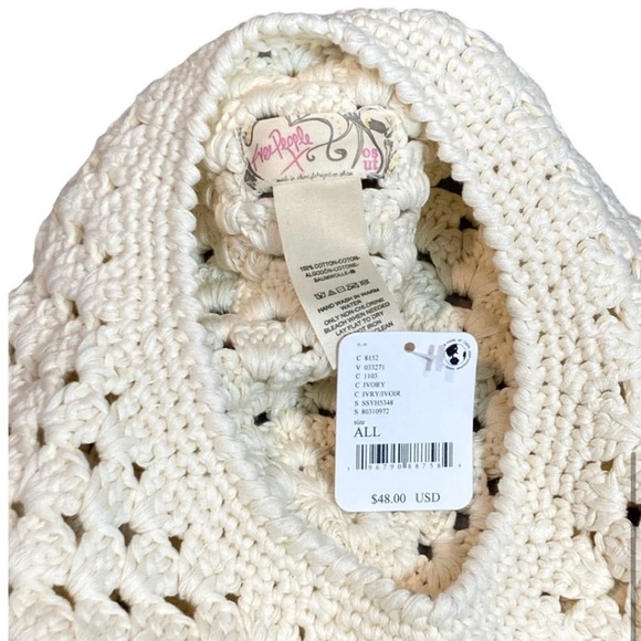 Free People Lola Crochet Beret Ivory $48 New - Picture 3 of 3
